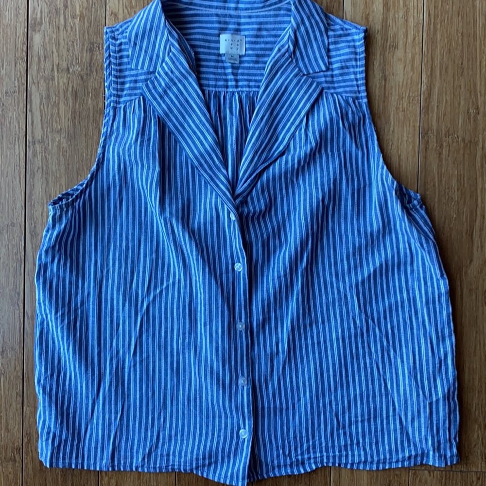A New Day Sleeveless Button Down Shirt